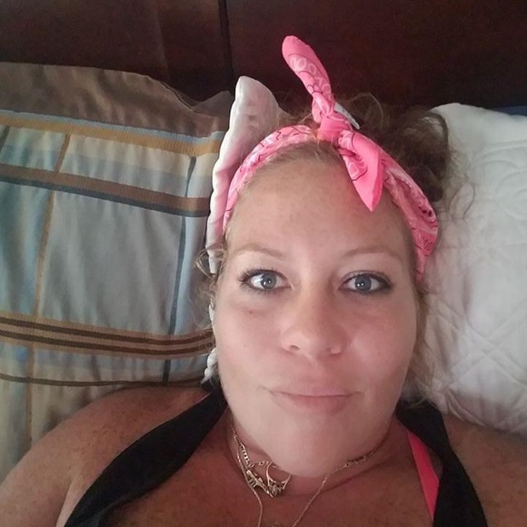 Meet your Posher, Crystal lynn - Picture 7 of 8